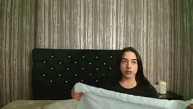 Snapshot of Alicee_Moonn chatting on June 24, 8:30 pm Alicee Moonn online show from June 24, 8:30 pm