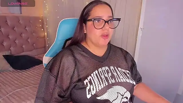 Snapshot of artemisa19 chatting on November 25, 4:45 am artemisa19 online show from November 25, 4:45 am