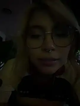 YunoRose  online show from June 18, 3:29 am