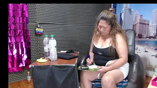 Snapshot of Alisson_Sodomy chatting on September 24, 8:34 pm Alisson Sodomy online show from September 24, 8:34 pm