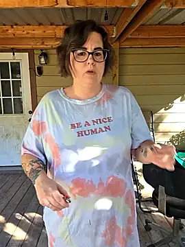 Snapshot of valeriejane chatting on November 3, 9:16 pm valeriejane online show from November 3, 9:16 pm