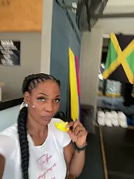 Snapshot of Bustykeyla chatting on February 20, 3:56 pm Bustykeyla online show from February 20, 3:56 pm