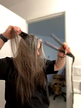 Alix Valentine online show from November 15, 3:30 pm