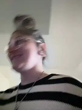 Alix Valentine online show from May 15, 5:09 pm