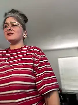 Alix Valentine online show from May 24, 10:48 pm