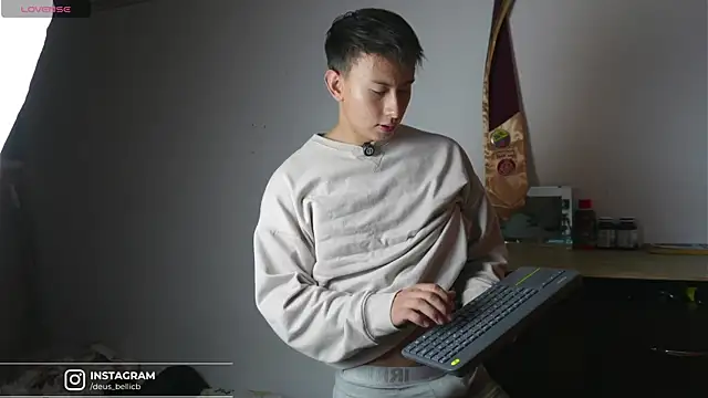 DeusbelliS online show from November 29, 3:31 am