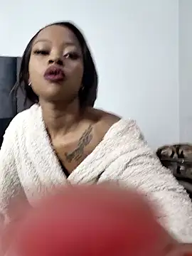 Snapshot of dark_honeyx26 chatting on May 6, 9:20 pm dark honeyx26 online show from May 6, 9:20 pm