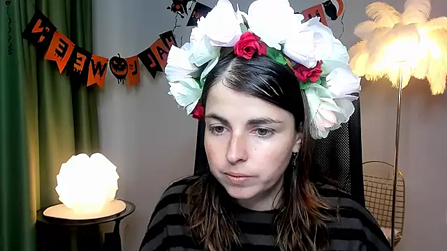 Snapshot of MartaEdams chatting on October 25, 6:10 am MartaEdams online show from October 25, 6:10 am