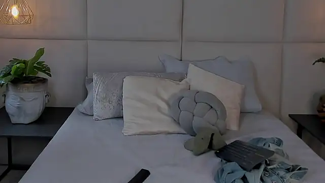 Snapshot of SamayRyann chatting on June 21, 2:30 pm SamayRyann online show from June 21, 2:30 pm