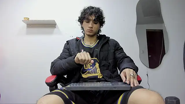 Snapshot of JackesTaylor chatting on October 19, 4:57 am JackesTaylor online show from October 19, 4:57 am