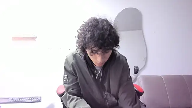 Snapshot of JackesTaylor chatting on December 15, 8:51 am JackesTaylor online show from December 15, 8:51 am