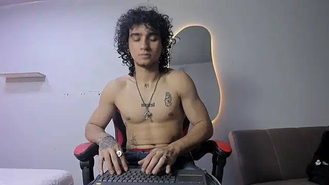 JackesTaylor online show from April 25, 5:10 am