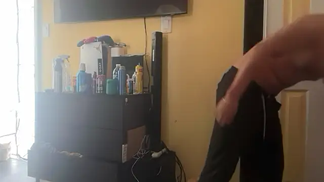 Snapshot of kSwisssxxx chatting on October 12, 5:34 pm kSwisssxxx online show from October 12, 5:34 pm