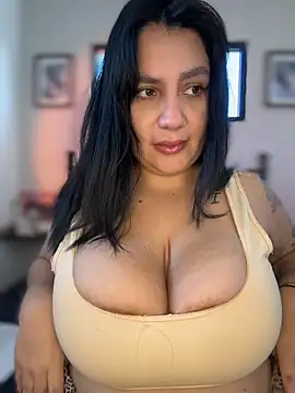 victoria amatista  online show from February 12, 3:29 pm