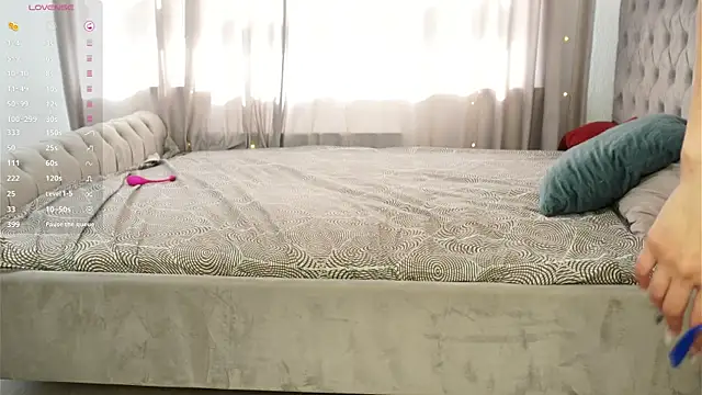 Snapshot of TaiteFairfield chatting on September 22, 7:43 am TaiteFairfield online show from September 22, 7:43 am