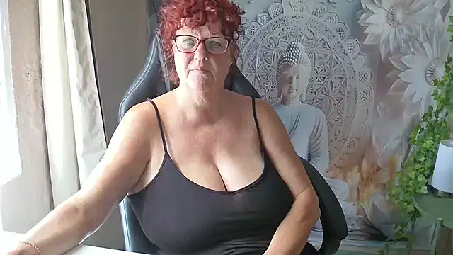 -Curvy- online show from July 29, 9:29 am