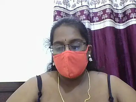 Snapshot of Reena-gowda chatting on September 29, 12:27 am Reena-gowda online show from September 29, 12:27 am