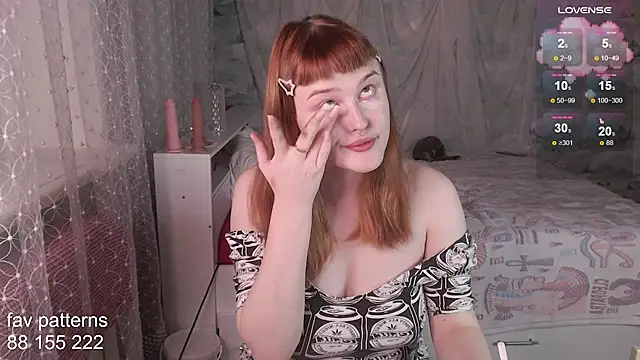 Snapshot of blissful_muse2 chatting on October 8, 6:27 pm blissful muse2 online show from October 8, 6:27 pm