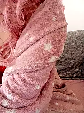 Snapshot of Alicia1010@xh chatting on October 13, 6:57 am Alicia1010xh online show from October 13, 6:57 am