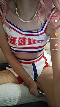 Snapshot of Alicia1010@xh chatting on December 2, 9:10 pm Alicia1010xh online show from December 2, 9:10 pm