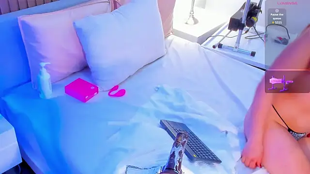 Snapshot of Amara_melodi chatting on October 25, 3:40 pm Amara melodi online show from October 25, 3:40 pm