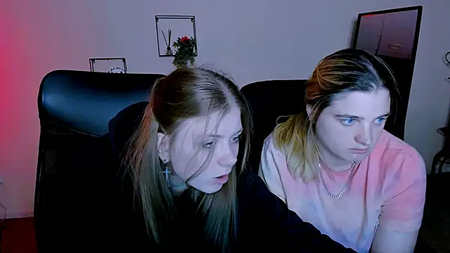 Snapshot of foxy_tease_ chatting on September 13, 10:20 pm foxy tease online show from September 13, 10:20 pm