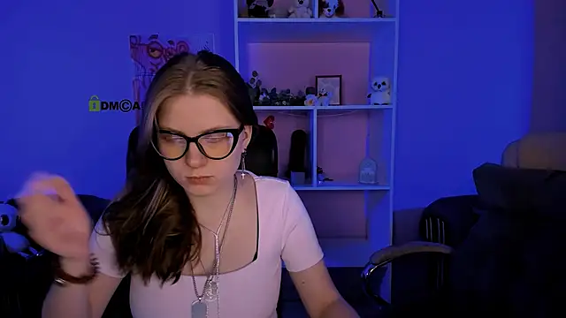 Snapshot of foxy_tease_ chatting on September 26, 1:31 am foxy tease online show from September 26, 1:31 am