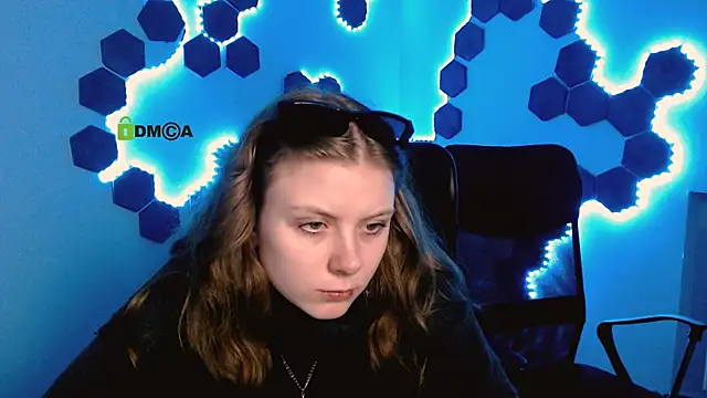 Snapshot of foxy_tease_ chatting on November 28, 10:51 am foxy tease online show from November 28, 10:51 am