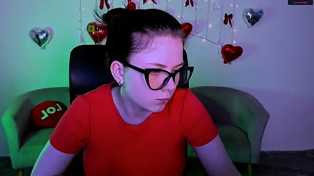 Snapshot of foxy_tease_ chatting on February 22, 10:08 pm foxy tease online show from February 22, 10:08 pm