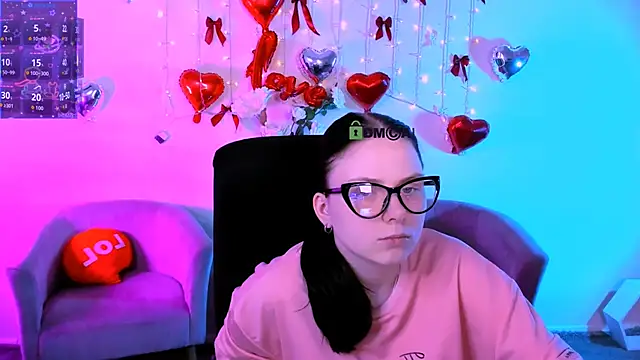 Snapshot of foxy_tease_ chatting on February 23, 10:51 pm foxy tease online show from February 23, 10:51 pm