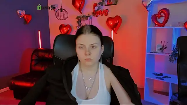 Snapshot of foxy_tease_ chatting on March 5, 3:02 am foxy tease online show from March 5, 3:02 am