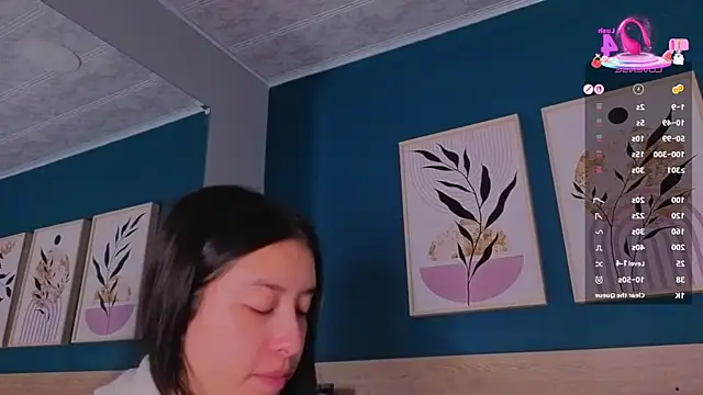 SarahMiler  online show from October 18, 11:44 am