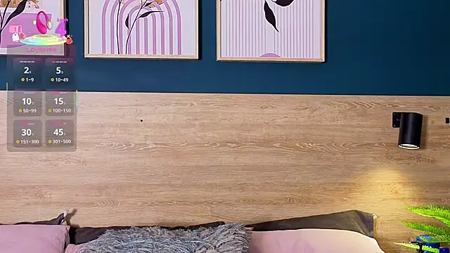 SarahMiler  online show from December 19, 7:54 pm