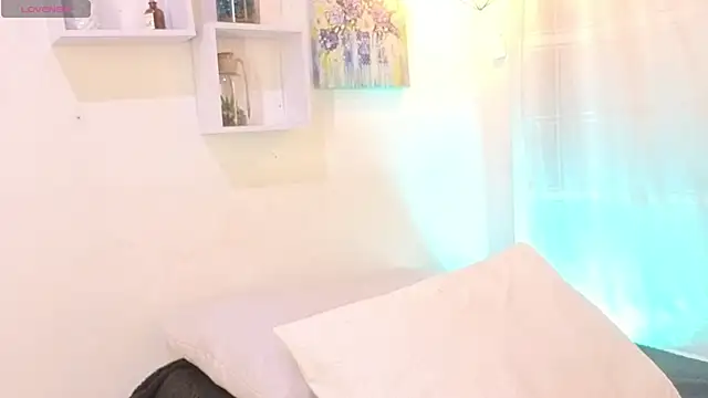 Samaraa Smith online show from February 11, 11:04 am