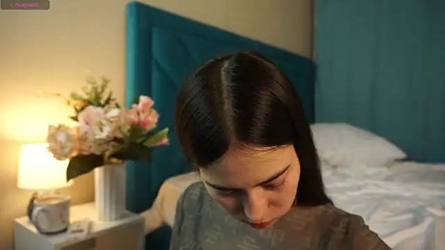 Snapshot of ywixos chatting on November 23, 3:23 pm ywixos online show from November 23, 3:23 pm