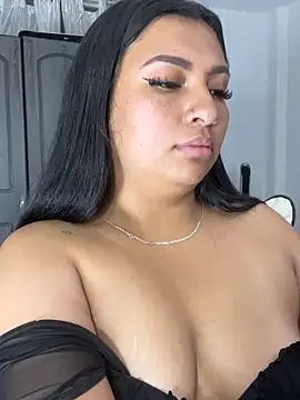 Snapshot of Issa_Santana chatting on November 19, 8:09 pm Issa Santana online show from November 19, 8:09 pm