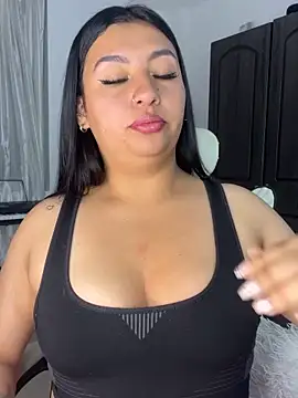 Issa Santana online show from June 13, 8:29 pm