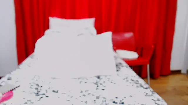 SexyBustyBoobs online show from July 28, 6:42 am