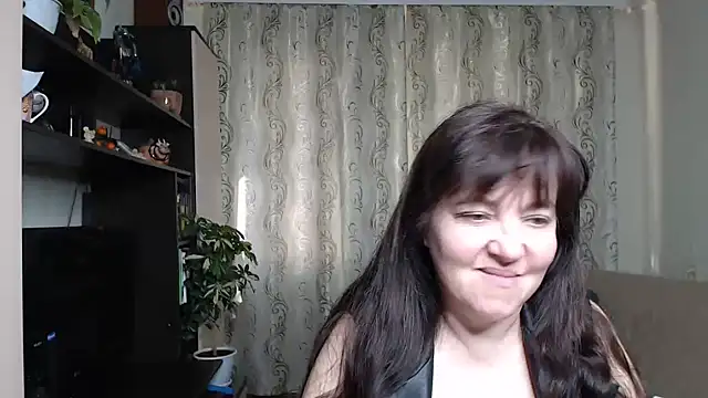 Snapshot of Illusionq chatting on October 7, 9:39 am Illusionq online show from October 7, 9:39 am