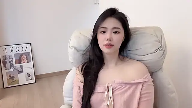 suki-1 online show from June 12, 9:08 am