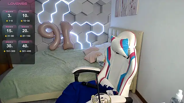 aliicemeow online show from June 3, 2:25 am