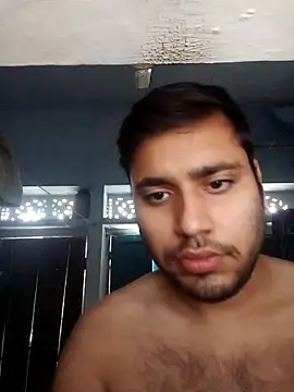 Snapshot of Desirock001 chatting on November 4, 2:32 am Desirock001 online show from November 4, 2:32 am