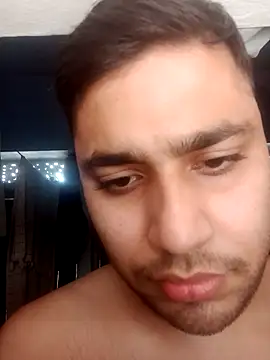 Snapshot of Desirock001 chatting on February 21, 8:04 am Desirock001 online show from February 21, 8:04 am