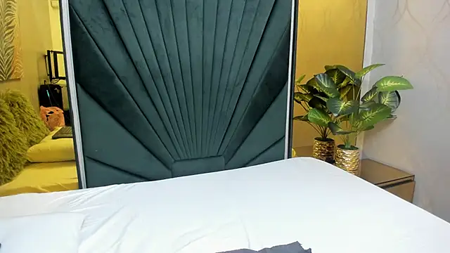 Snapshot of Emilysweet4u_ chatting on September 20, 10:27 am Emilysweet4u online show from September 20, 10:27 am