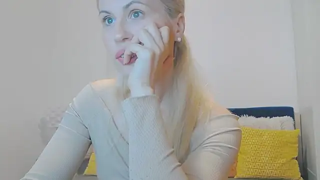 Snapshot of Lika_Soul chatting on October 6, 4:37 pm Lika Soul online show from October 6, 4:37 pm