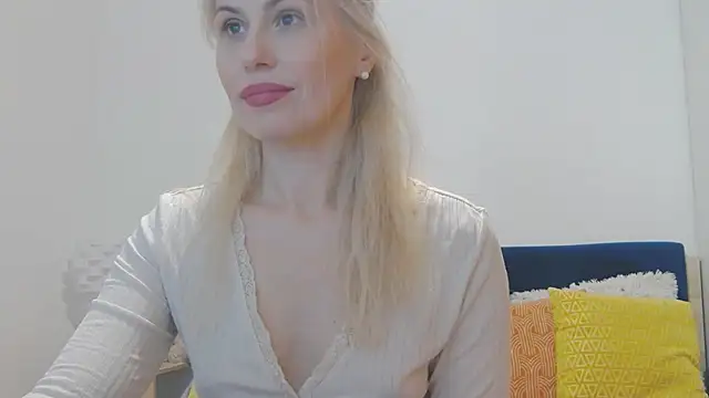 Snapshot of Lika_Soul chatting on October 19, 4:40 pm Lika Soul online show from October 19, 4:40 pm