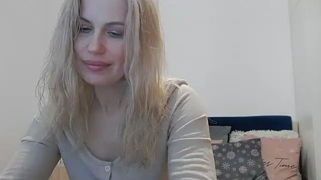 Snapshot of Lika_Soul chatting on January 8, 3:47 pm Lika Soul online show from January 8, 3:47 pm