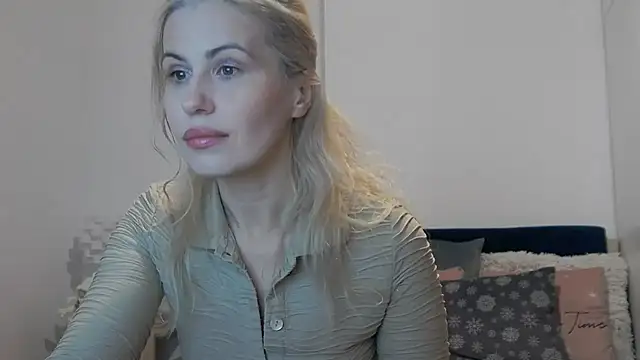 Snapshot of Lika_Soul chatting on January 11, 4:23 pm Lika Soul online show from January 11, 4:23 pm