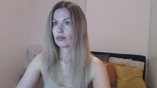 Snapshot of Lika_Soul chatting on July 9, 3:38 pm Lika Soul online show from July 9, 3:38 pm