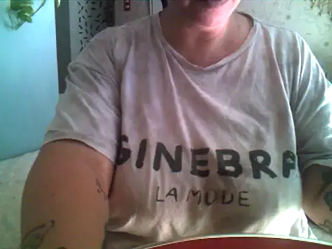 Snapshot of LupeLok chatting on September 15, 4:29 pm LupeLok online show from September 15, 4:29 pm